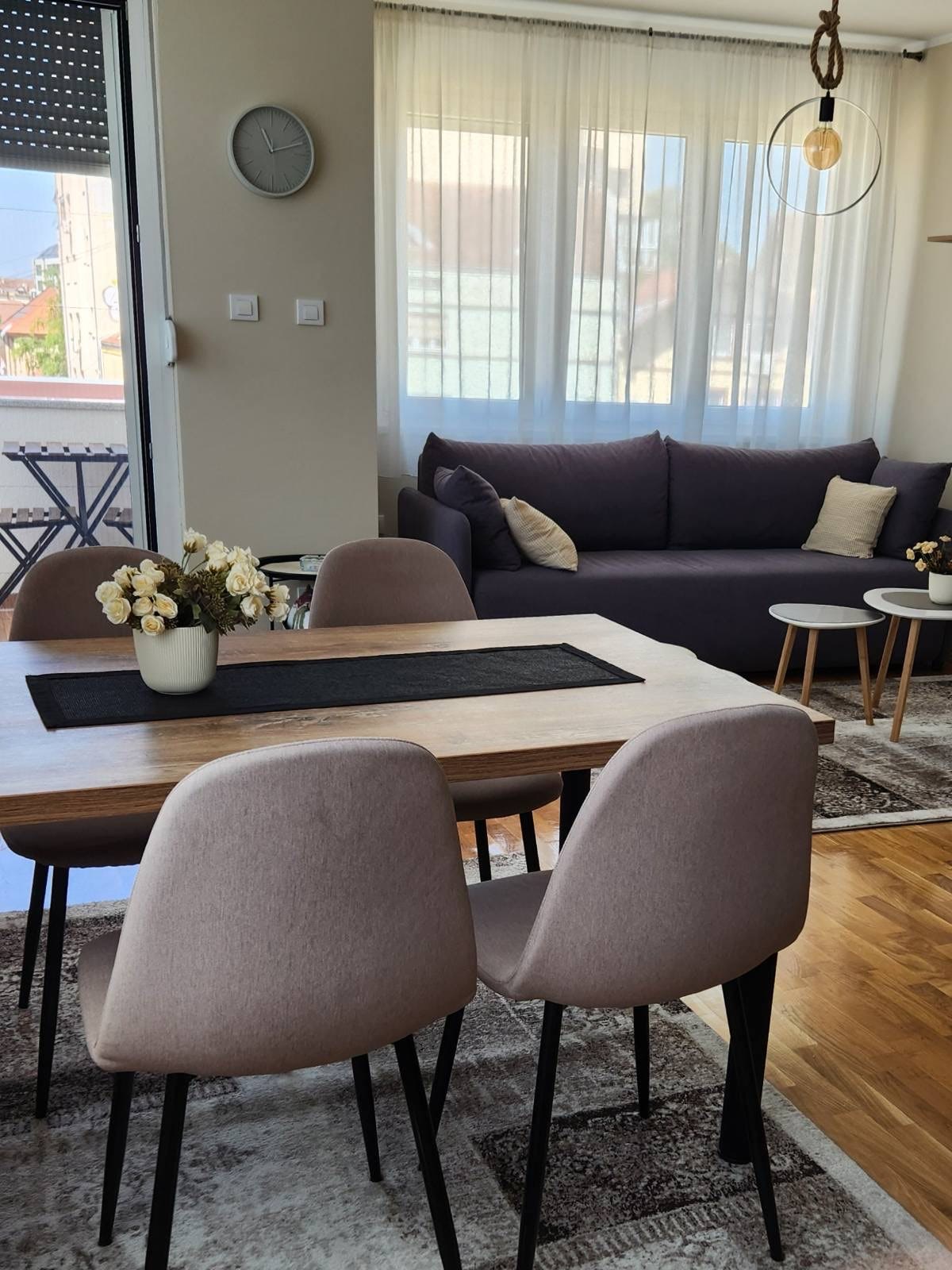 placeholder image-sq